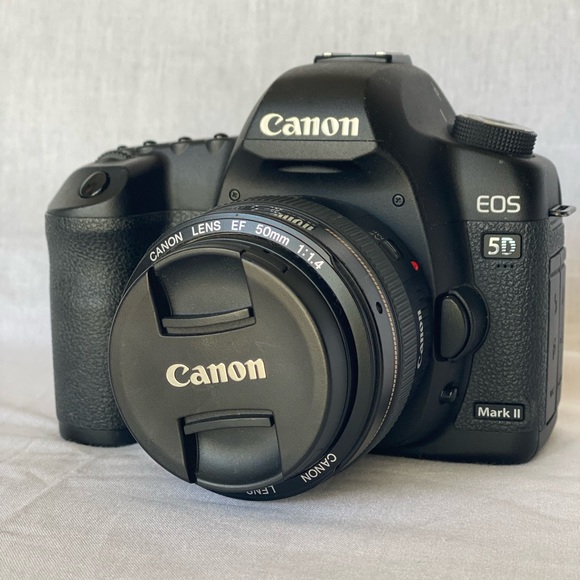 Canon 5D Mark II - Picture 4 of 9